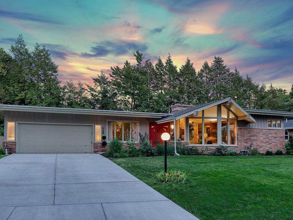 1st image of 729 Dearholt Road