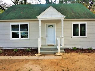 2132 Pinehurst Dr, East Pt, GA 30344