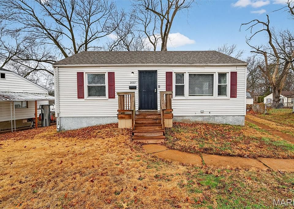 1st image of 2037 Bainbridge Dr