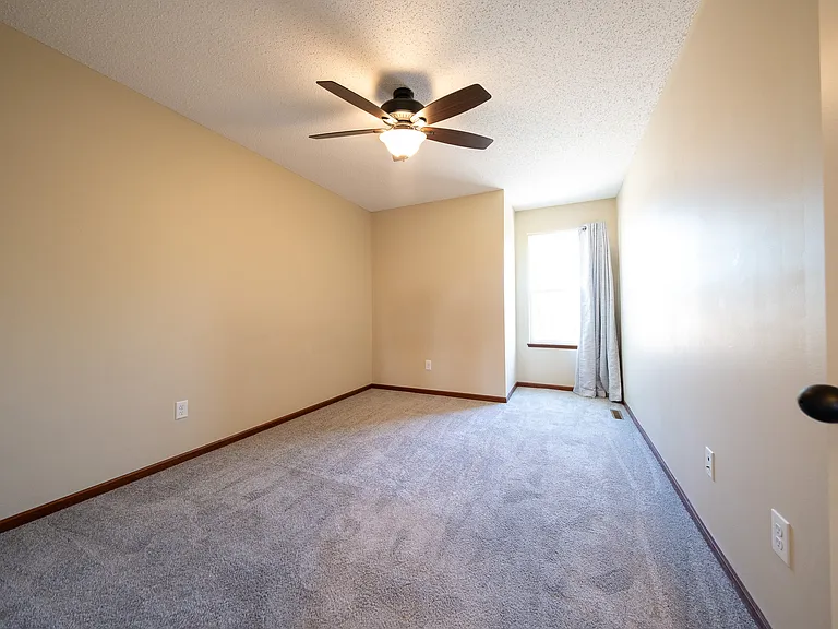 16549 Dodd Ln — Photo 32