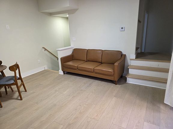 3rd image of 111 Howe St #2