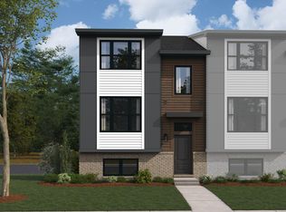 1072 Pine Tree Ln, Troy, MI 48085