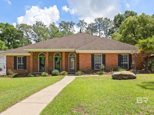 111 Wild Oak Dr, Daphne, AL 36526