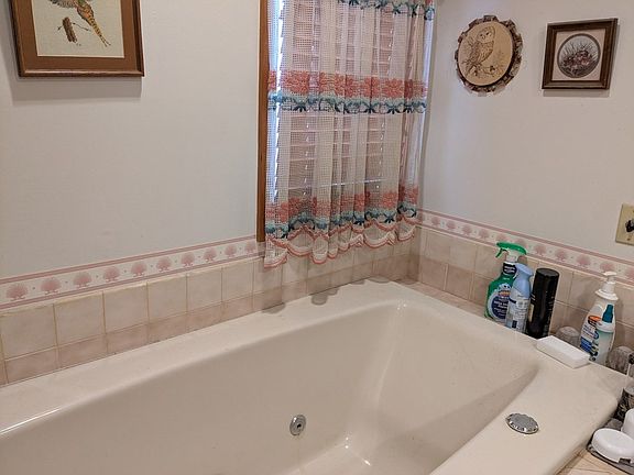 3rd image of 9583 Nutbush Rd