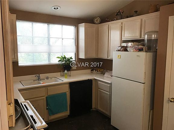 3rd image of 1725 Windchime Dr