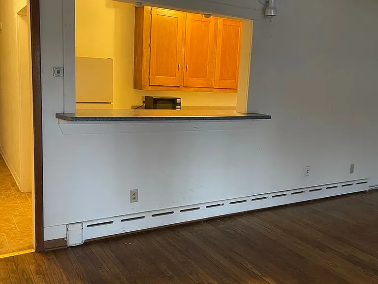 132-134 N Barry St — Photo 3
