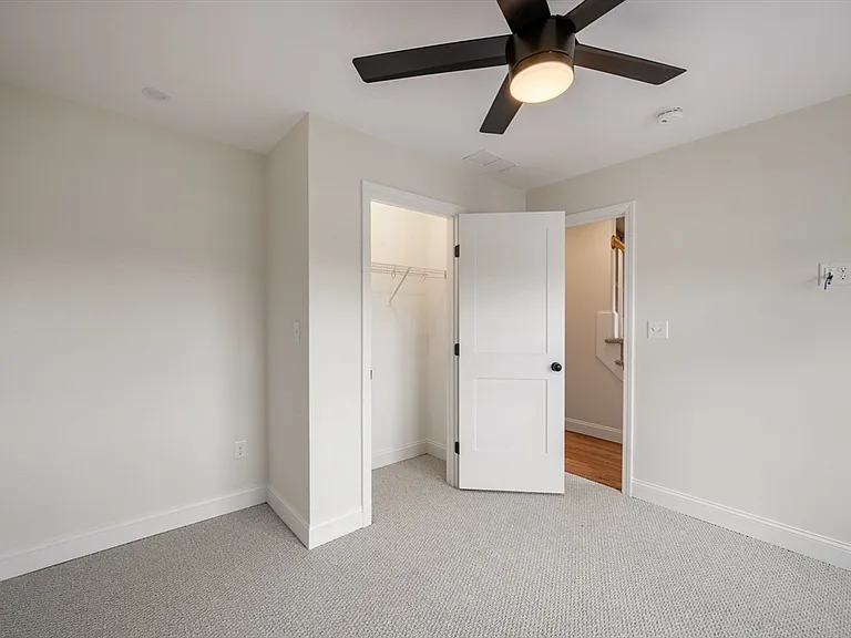 32 Union St #32 — Photo 25