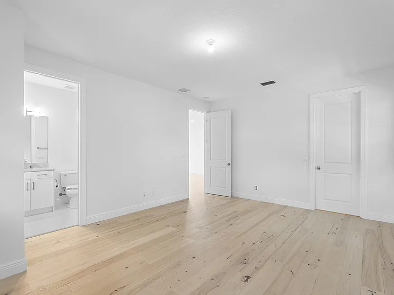 5603 Delacroix Ter — Photo 30