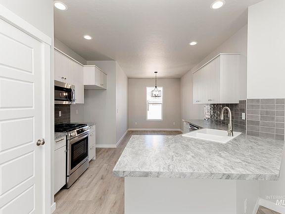 4th image of 6779 W Plateau Creek Dr