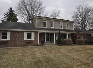 601 S Dymond Rd, Libertyville, IL 60048