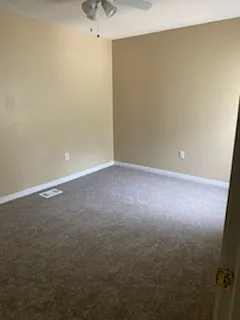 364 Schneider Dr — Photo 2