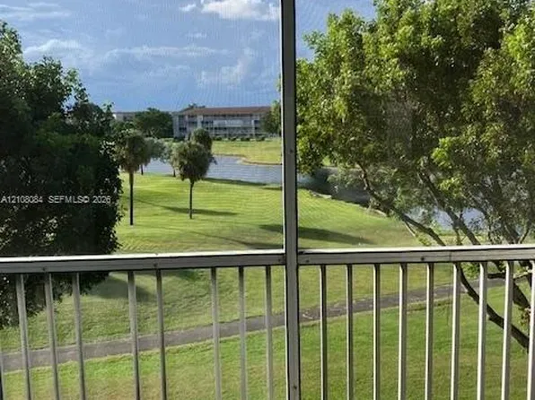 850 SW 133rd Ter APT 411B, Pembroke Pines, FL 33027