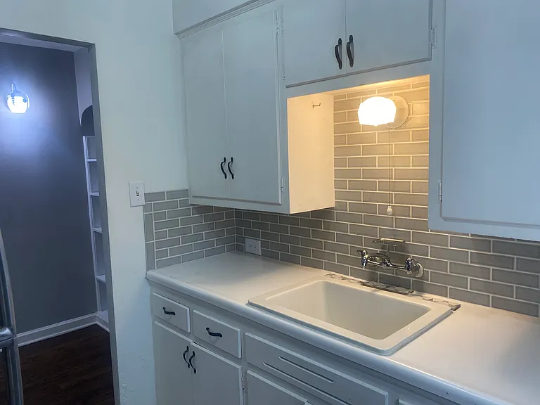 221 S 38th Ave #1 — Photo 10