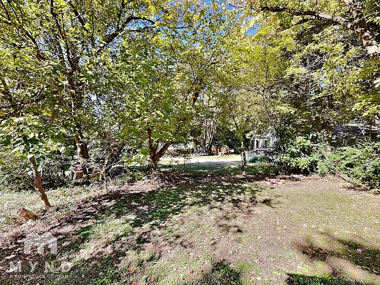 511 N Taylor St — Photo 16