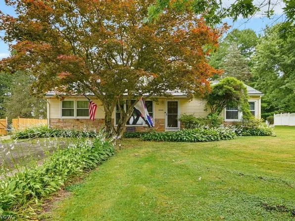 14421 Garden St, Burton, OH 44021