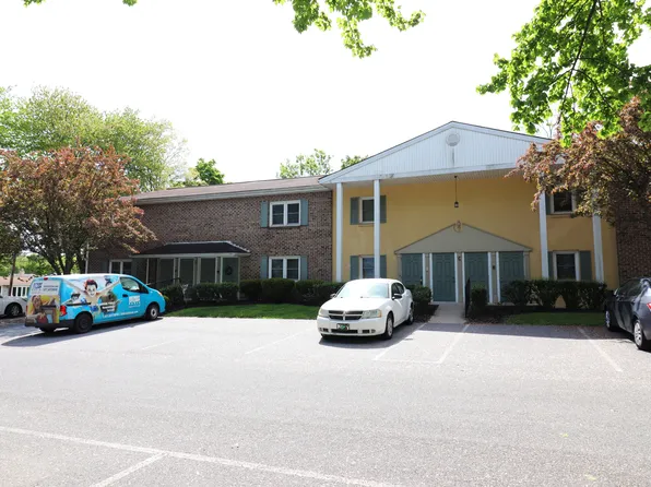 305 E Fulton St APT C8, Ephrata, PA 17522