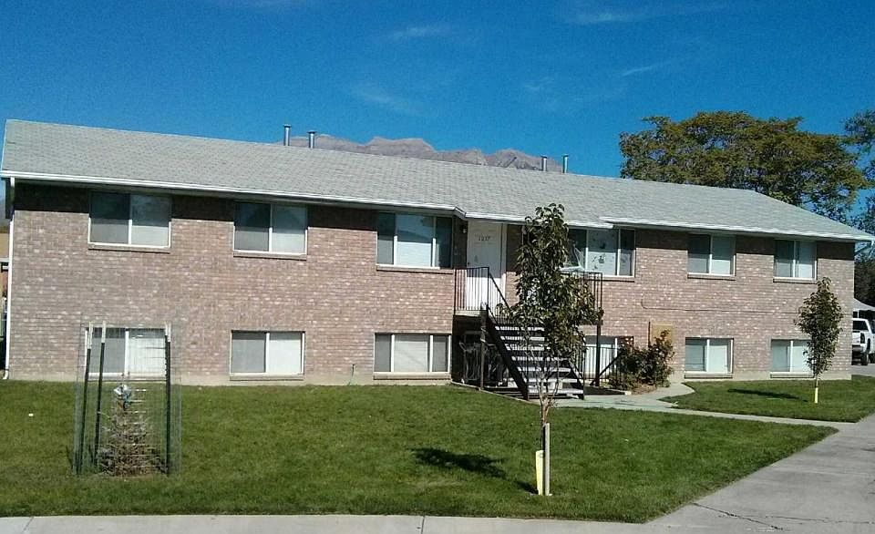 1st image of 1051 S Virginia Cir