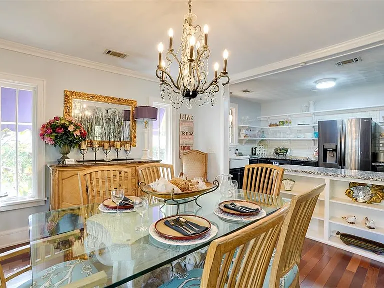 2390 Sheridan Rd — Photo 9