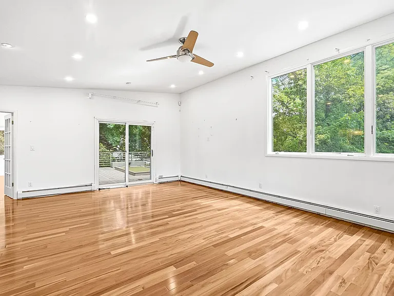 12 Seely Pl — Photo 15