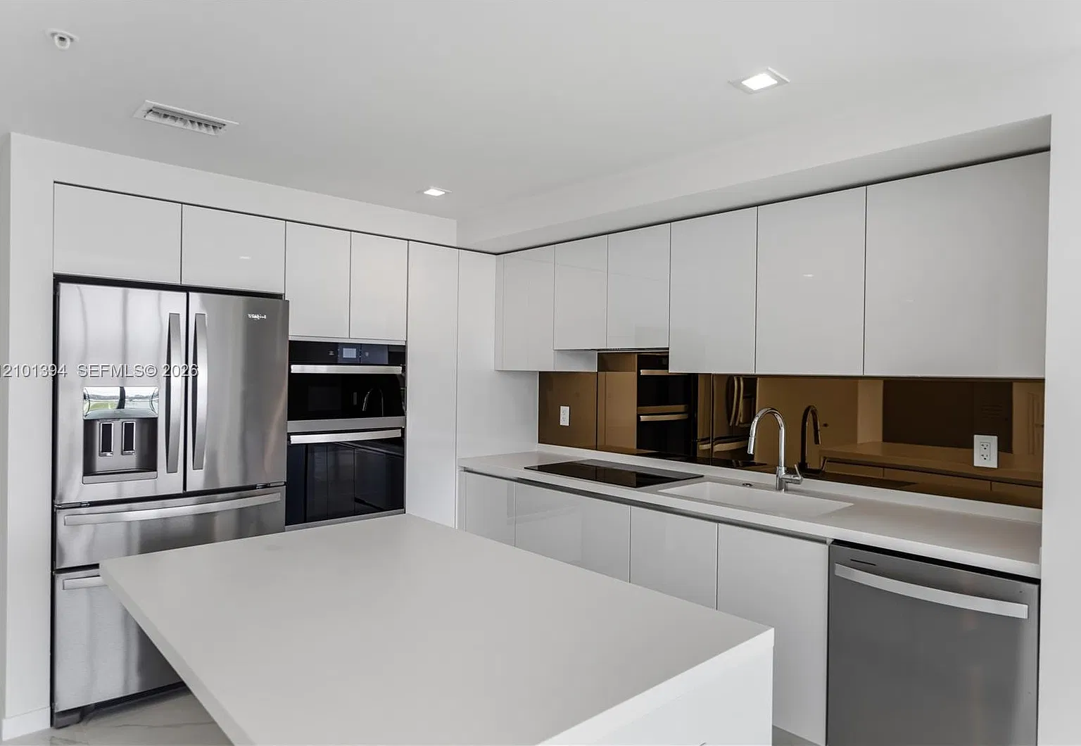 2 bed, 2.0 bath, $4,900 — Photo 3