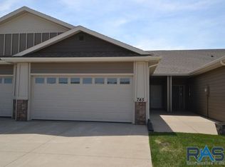 745 E El Dorado Ct, Sioux Falls, SD 57108