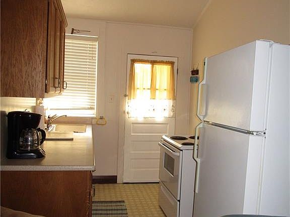 2nd image of 140 Berton Dr