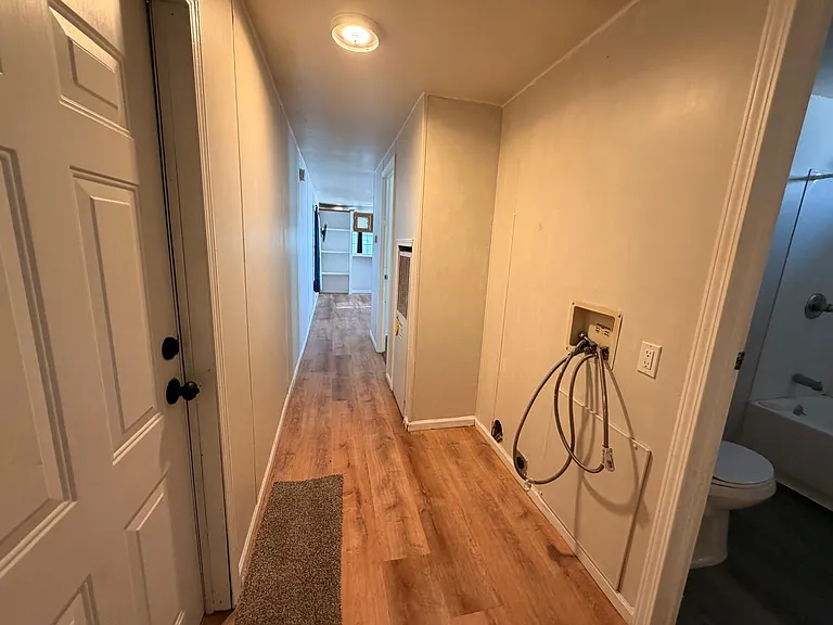 620 Douglas St #3 — Photo 5
