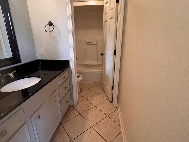 325 Lakeridge Trl — Photo 13