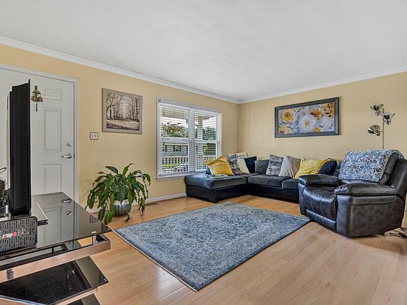 2nd image of 5242 Orchard Hill Dr