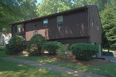1st image of 32 Longfellow Dr