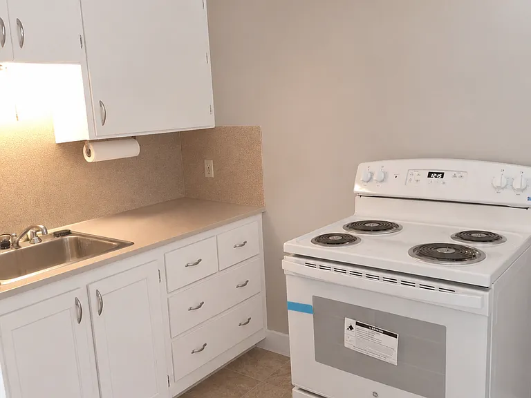 62-64 Tanner St #62A — Photo 2