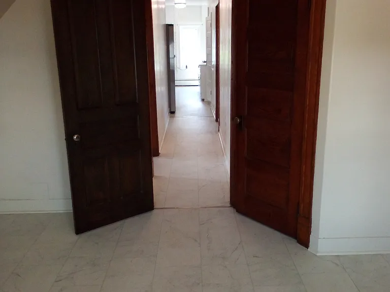 548 10th St #3 — Photo 8