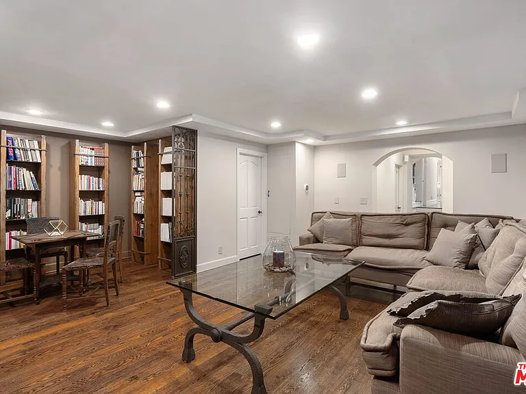 105 N Glenroy Ave — Photo 16
