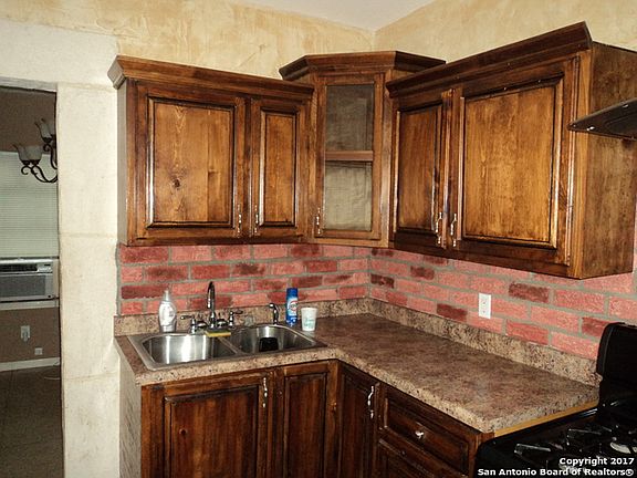 4th image of 1223 Avant Ave