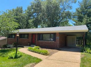 8805 Signature Ln, Saint Louis, MO
