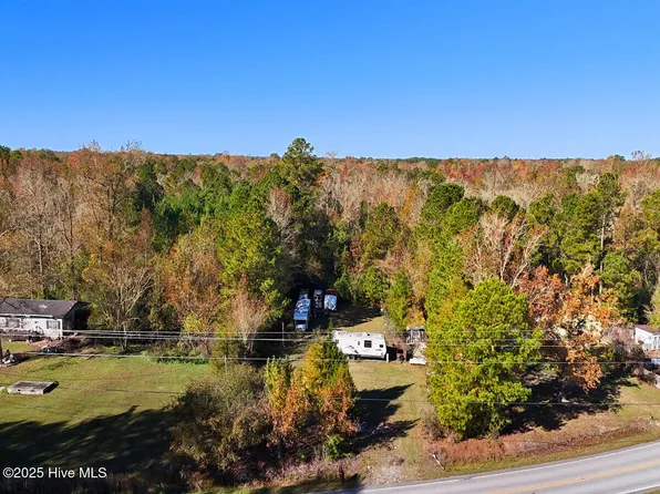 181 Cow Horn Road, Richlands, NC 28574