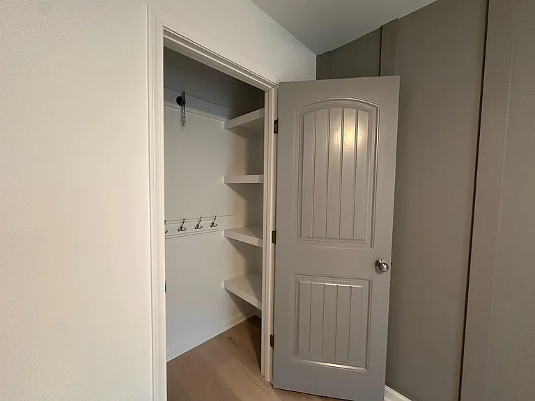 706 Denhoff Dr — Photo 54