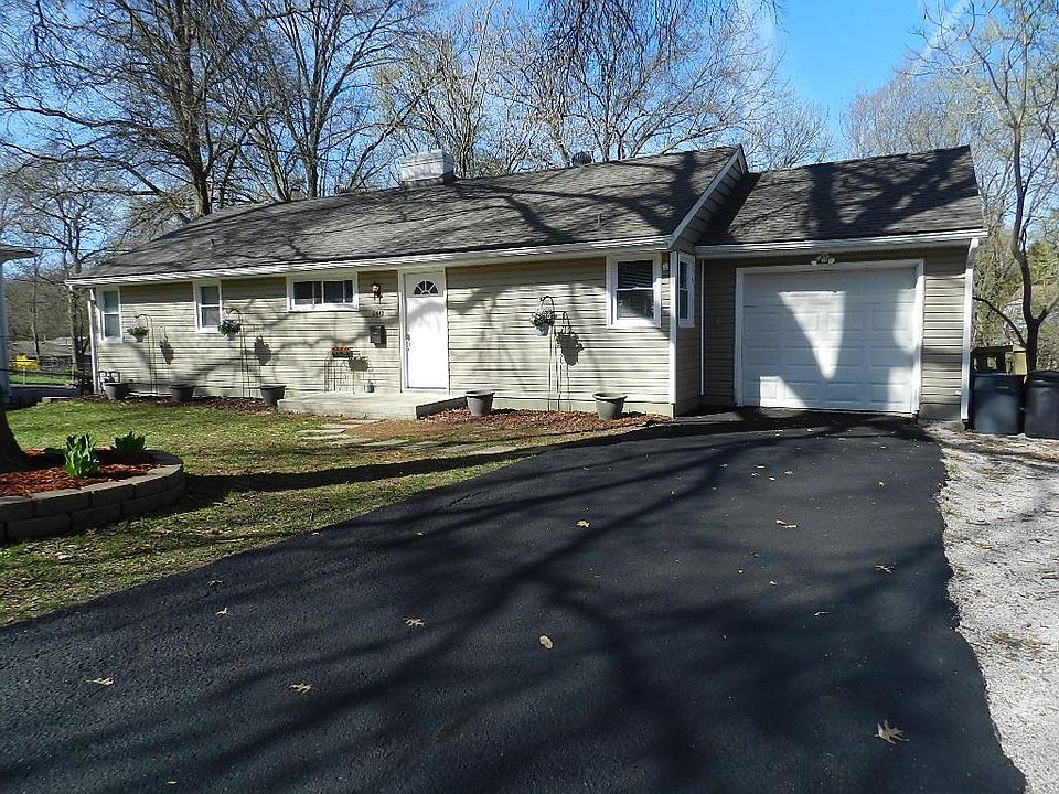 1st image of 2512 N 47th Ter