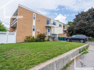 71 Silver Lake St, Newtonville, MA 02460