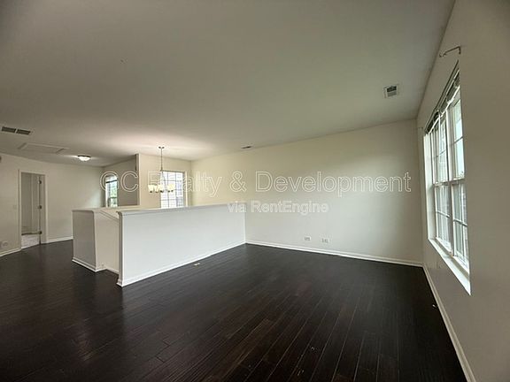 3rd image of 1016 Turin Dr