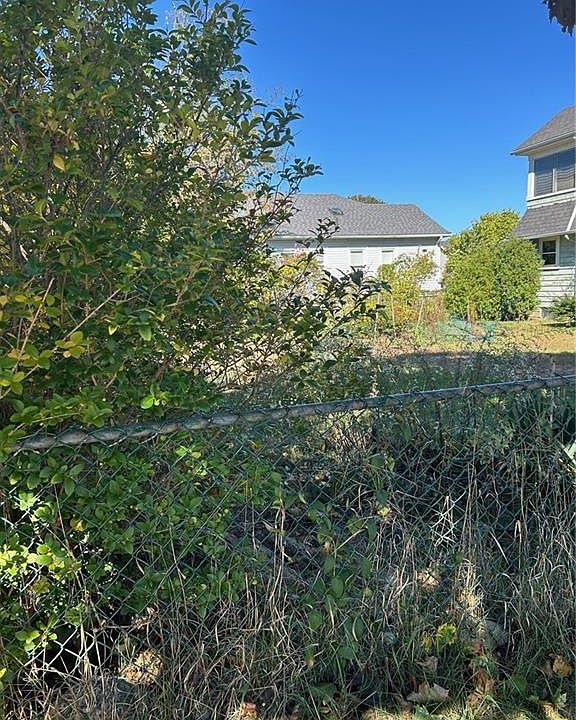2nd image of 93 Armington Ave