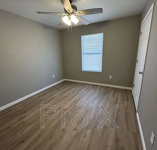 716 N Columbus St #A — Photo 5