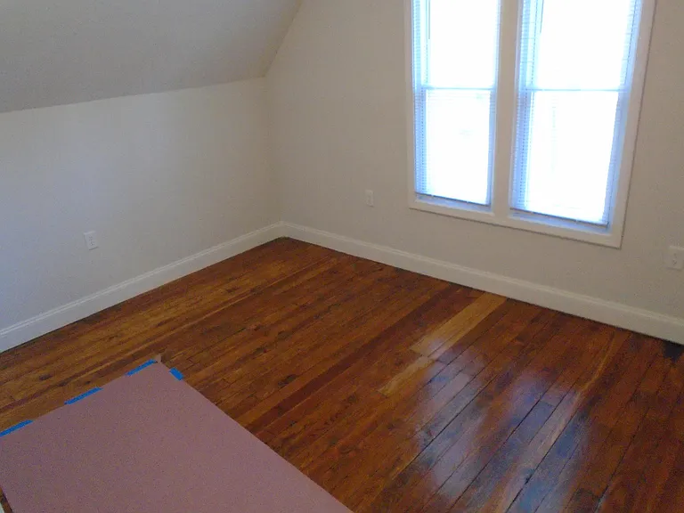 253 Custer St — Photo 11