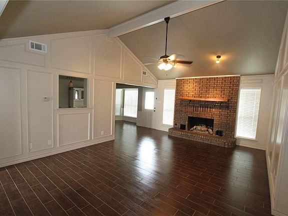 3rd image of 402 Duvall Blvd