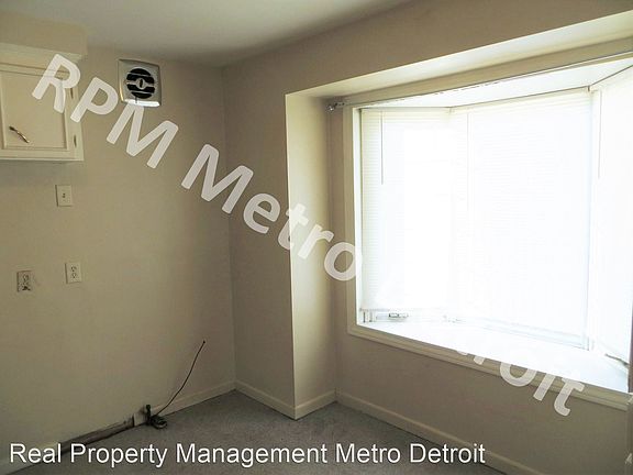 5th image of 17798 Eddon Ave
