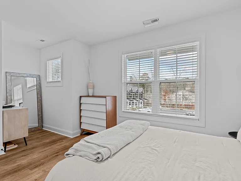 5619 Johnson Woods Ct — Photo 23