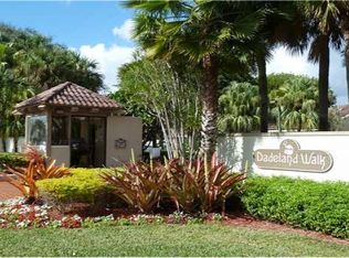 8721 SW 81st Ct, Miami, FL 33143