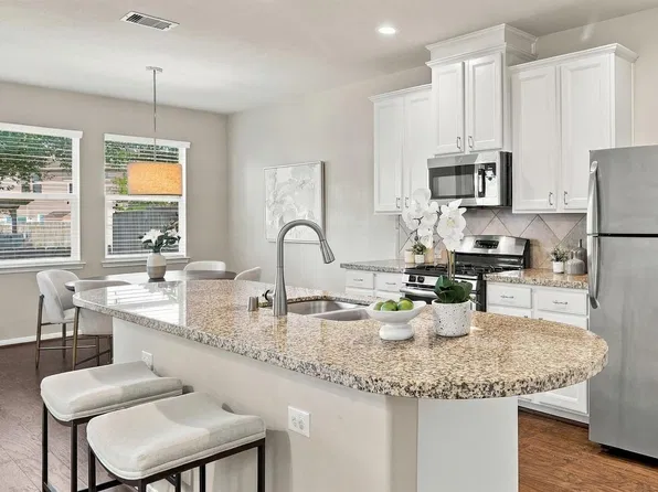 8323 Lamond Ln, Houston, TX 77095