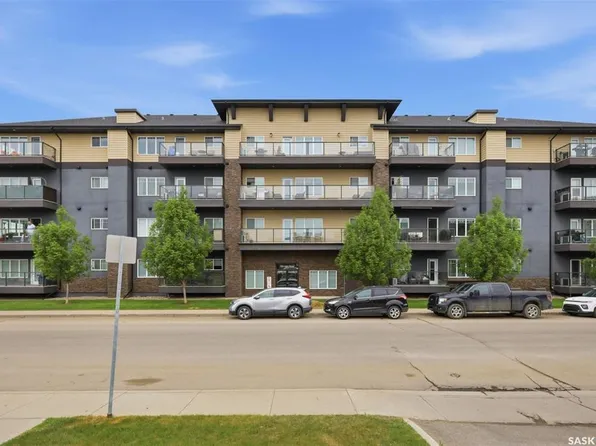 UNIT 202-702 Hart ROAD, Saskatoon, SK S7M 4P4