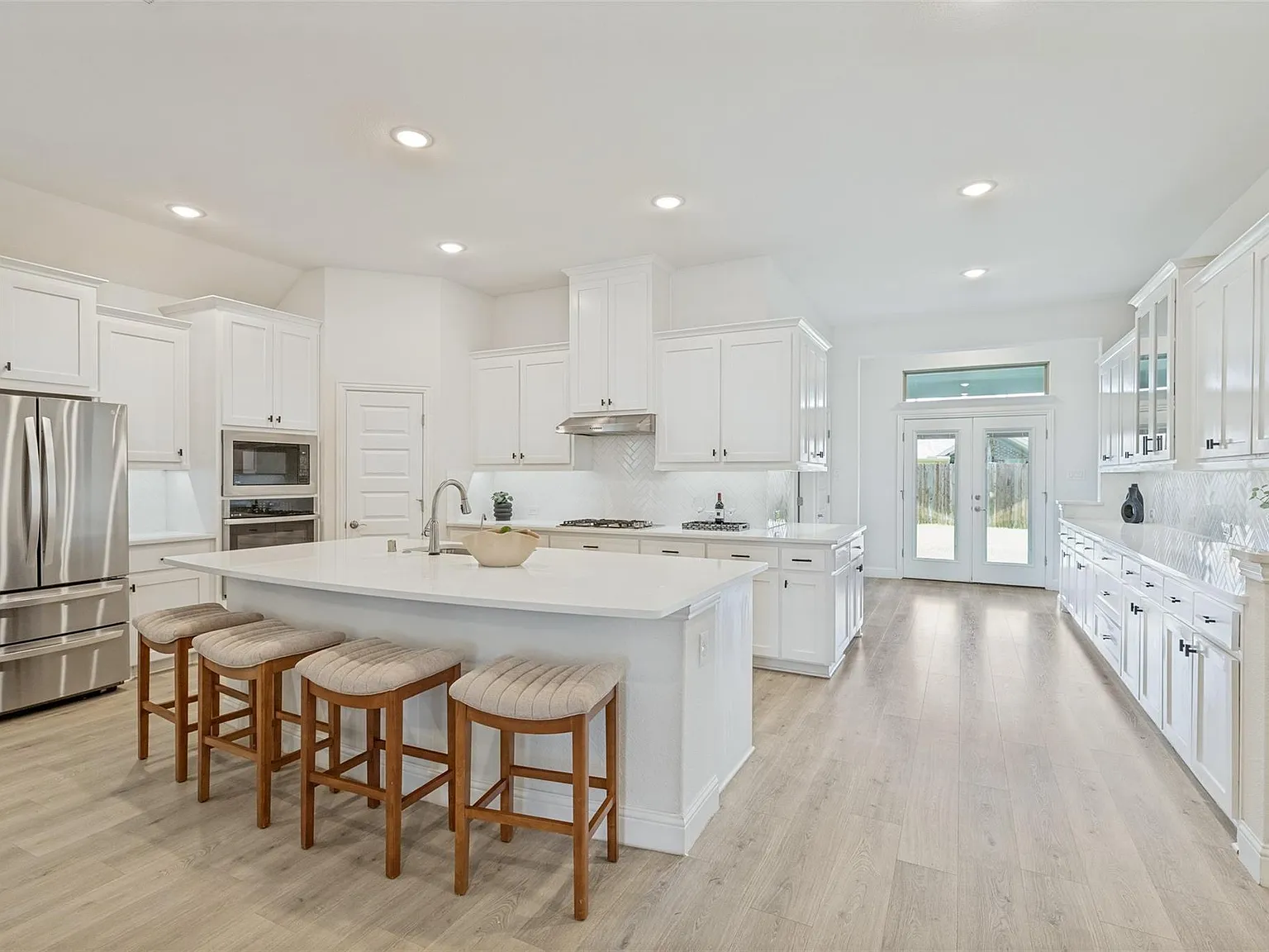 5304 Babcock Rd — Photo 2